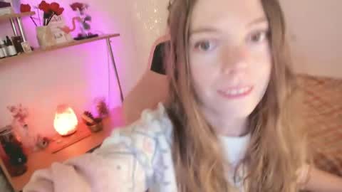 Eliise online show from May 30, 2:26 pm