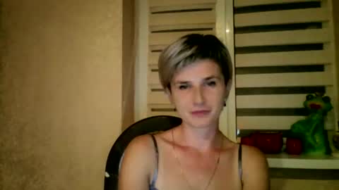Snapshot of beautyksenia chatting on September 17, 6:17 pm BeautyKsenia online show from September 17, 6:17 pm
