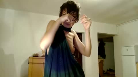 Raluca online show from December 15, 4:37 pm