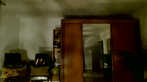 Raluca online show from June 15, 9:37 pm