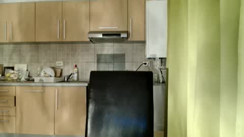 Raluca online show from September 28, 6:46 pm