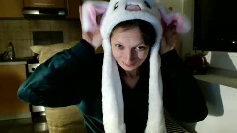 Raluca online show from October 11, 4:31 pm