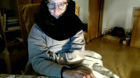 Raluca online show from December 20, 7:29 pm