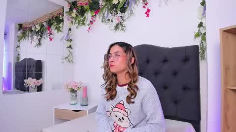 beccamilanni online show from February 26, 12:38 pm