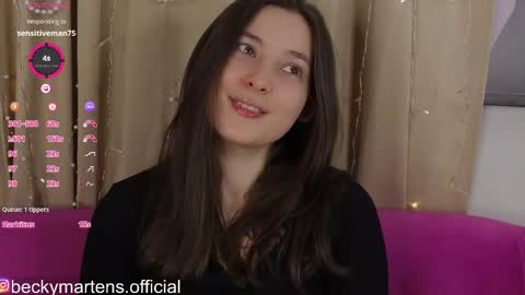 BeckyMartens come join me on    while im offline here  online show from May 30, 3:15 am
