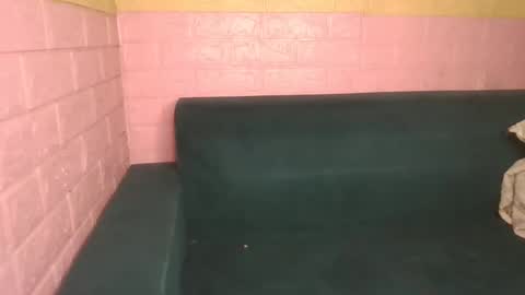 Snapshot of beebaby_xx chatting on October 5, 4:45 pm beebaby_xx online show from October 5, 4:45 pm