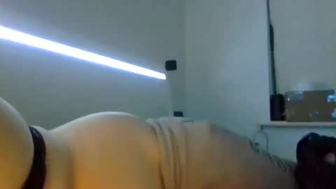 Snapshot of beeinmedeep chatting on February 18, 9:32 am beeinmedeep online show from February 18, 9:32 am