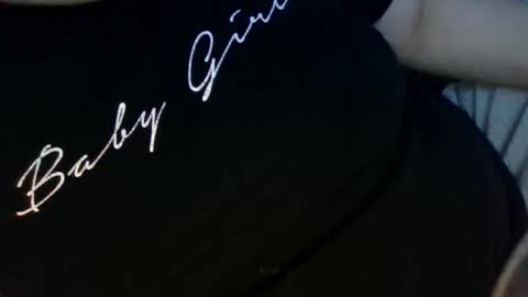 Snapshot of beeinmedeep chatting on December 29, 6:27 pm beeinmedeep online show from December 29, 6:27 pm