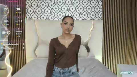 Snapshot of beella_tay1 chatting on October 15, 3:03 pm BELLA online show from October 15, 3:03 pm
