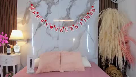 Snapshot of belacampbell chatting on February 13, 9:28 pm Bela online show from February 13, 9:28 pm
