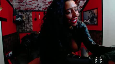 Snapshot of belatrixdomme chatting on October 20, 6:22 pm BelatrixDomme online show from October 20, 6:22 pm