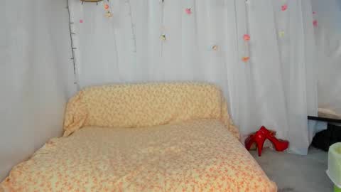 modelo independiente online show from January 16, 2:18 am