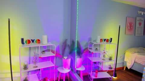  Bella  online show from March 24, 3:34 am