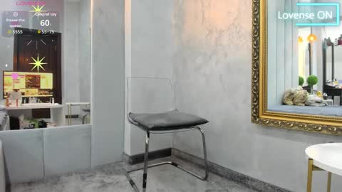 bella_posh online show from October 9, 7:34 am