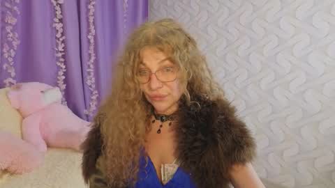 Bella online show from February 28, 6:29 pm