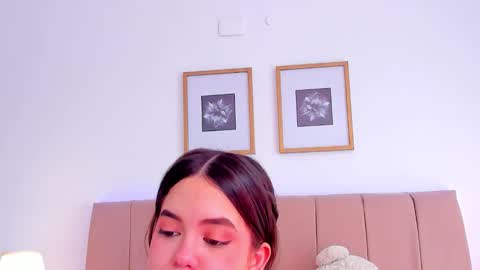 Snapshot of bellafontana chatting on September 12, 6:37 pm BellaFontana online show from September 12, 6:37 pm