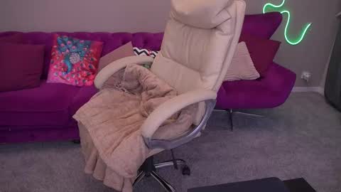 Bella online show from October 5, 2:00 pm