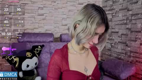   online show from December 1, 7:05 pm