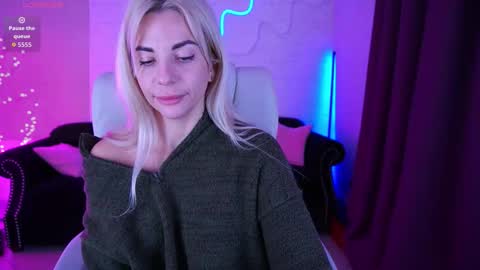 Bella online show from February 7, 1:20 am