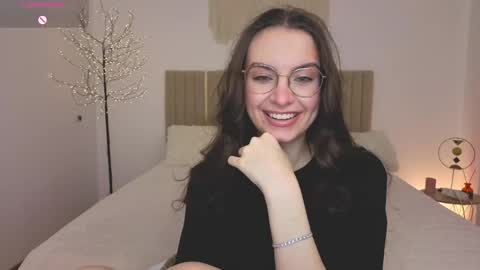 Bella online show from May 5, 1:14 pm