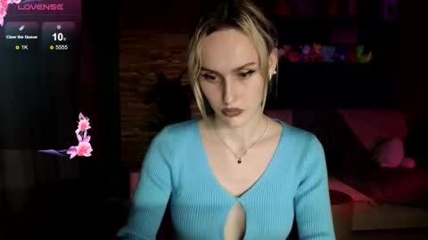 Belle online show from September 22, 12:47 pm