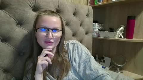 Snapshot of belleamiee chatting on October 4, 5:50 pm Amelia online show from October 4, 5:50 pm