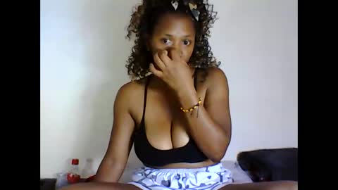 Snapshot of bellewivy chatting on October 11, 8:19 am bellewivy online show from October 11, 8:19 am