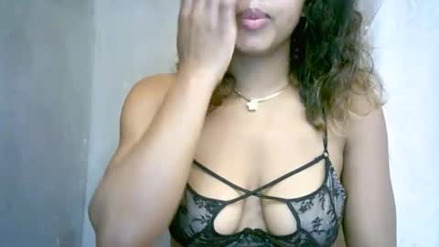 bellibellah online show from February 24, 12:15 pm