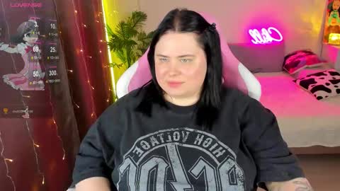 LinaBoo online show from November 6, 6:58 pm