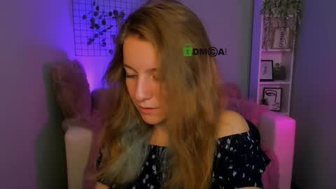Snapshot of benny_duglas chatting on September 22, 9:52 am Benny online show from September 22, 9:52 am
