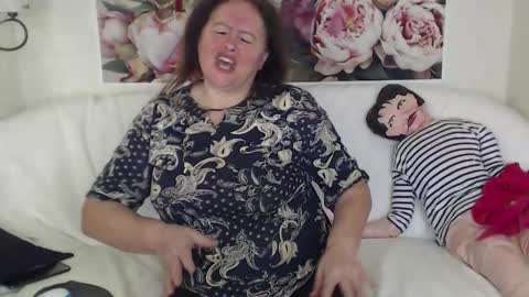 Snapshot of berryshickx chatting on October 2, 7:24 am BerryShickX online show from October 2, 7:24 am