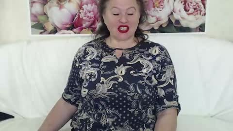 Snapshot of berryshickx chatting on October 21, 8:40 am BerryShickX online show from October 21, 8:40 am