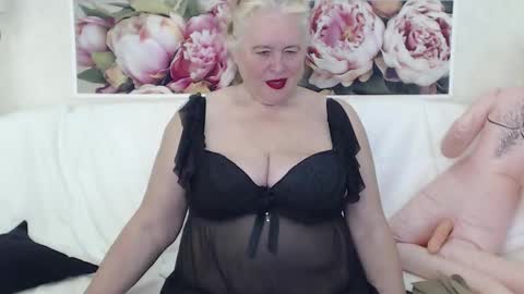 BerryShickX online show from February 14, 8:38 am