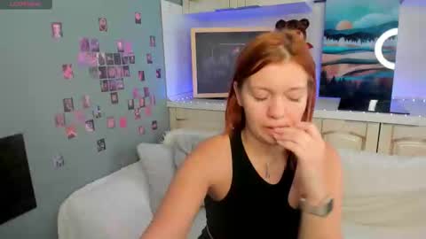 Snapshot of betty_baker1 chatting on September 27, 9:27 am Betty online show from September 27, 9:27 am