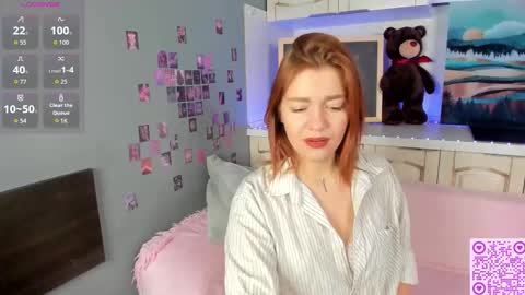 Snapshot of betty_baker1 chatting on September 25, 2:43 am Betty online show from September 25, 2:43 am