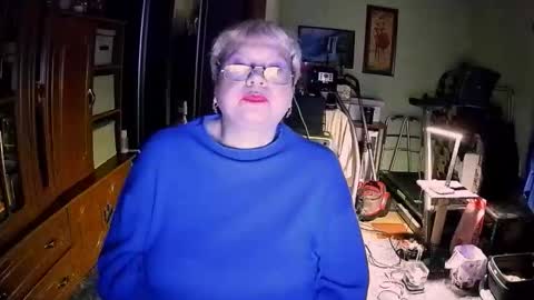 BeverlyQCynia online show from November 22, 3:26 pm