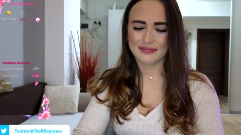  BeyonceDoll       Twitter DollBeyonce    online show from November 21, 3:58 pm