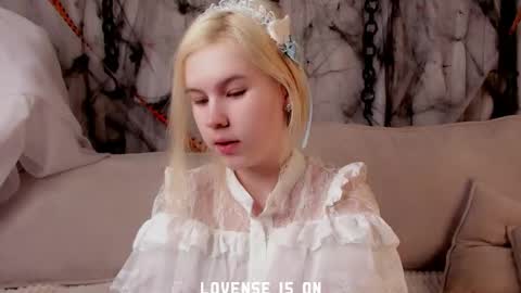 Eliz online show from November 6, 2:06 am