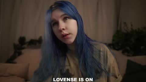 Eliz online show from January 18, 1:24 am