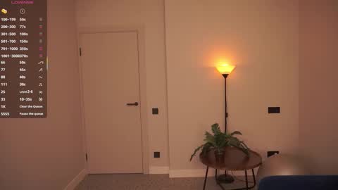 Ophelia online show from October 9, 6:56 pm