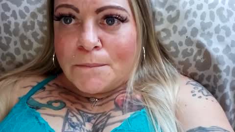 Tiffany online show from February 9, 10:54 pm