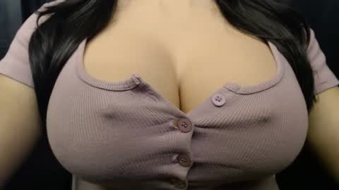 Snapshot of bigboobs_ivy chatting on October 11, 7:38 pm Ivy online show from October 11, 7:38 pm