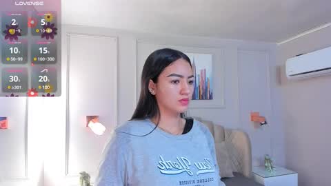   online show from March 5, 10:11 am