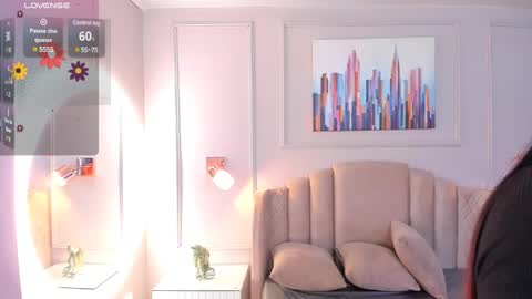   online show from February 27, 10:15 am