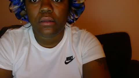 bigbootibambii online show from February 8, 2:15 am