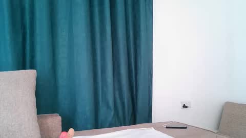 Vee online show from January 6, 6:06 am