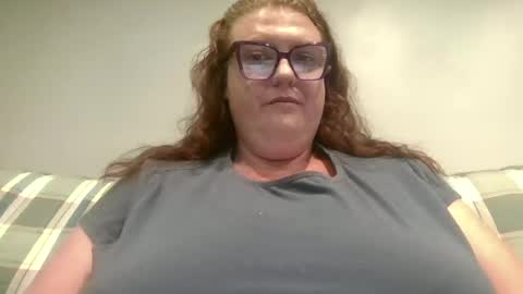 BIGBUSTYTITTIES online show from June 17, 1:29 am