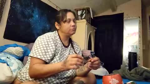 the Mini mami online show from March 5, 12:27 am