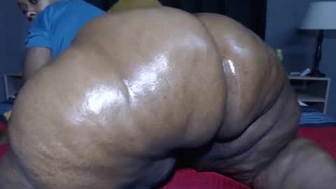 bigsuperbutt online show from November 26, 8:43 pm