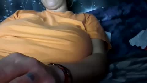 Snapshot of bigtitslala chatting on October 27, 8:36 pm bigtitslala online show from October 27, 8:36 pm